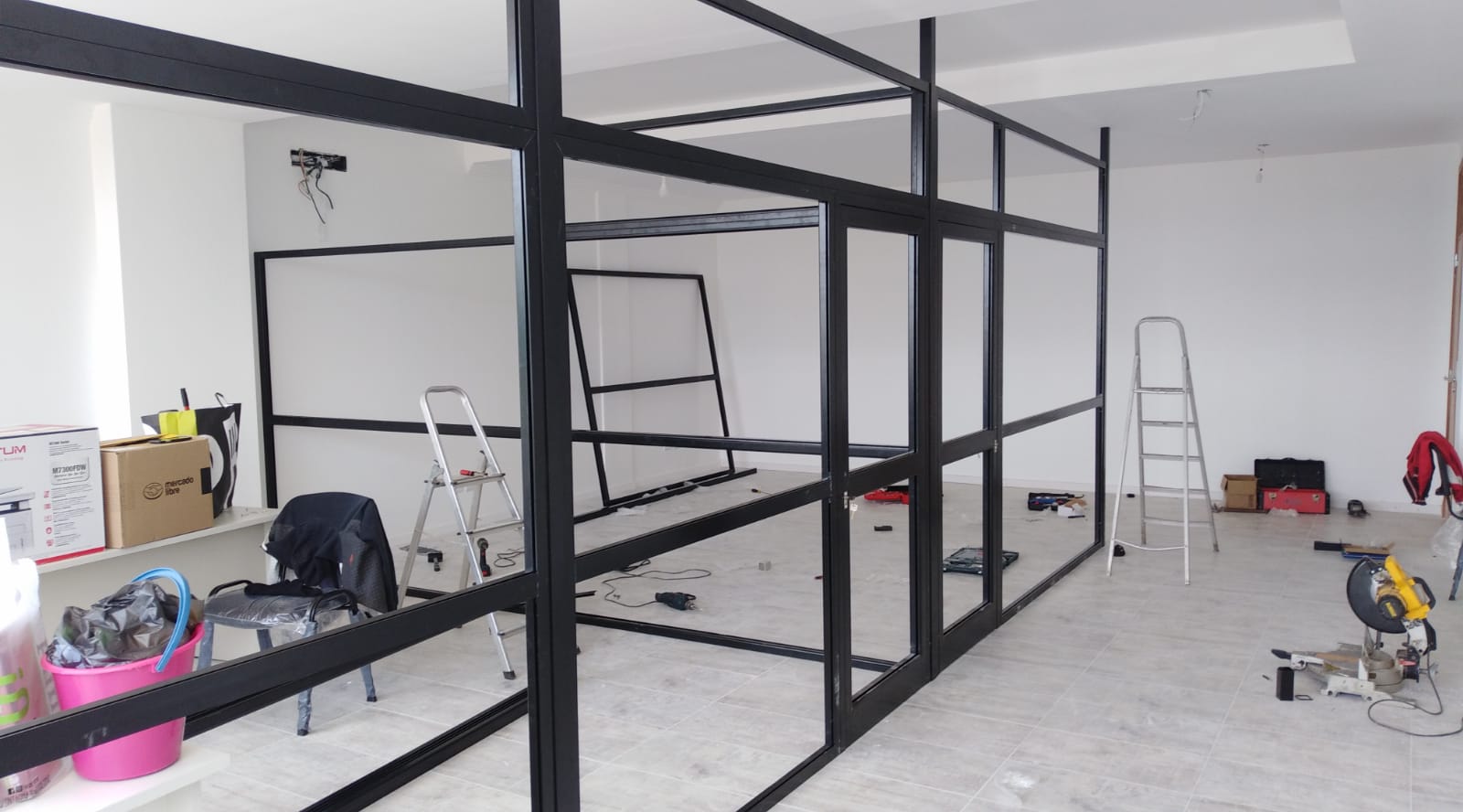 Modena negro divisiones